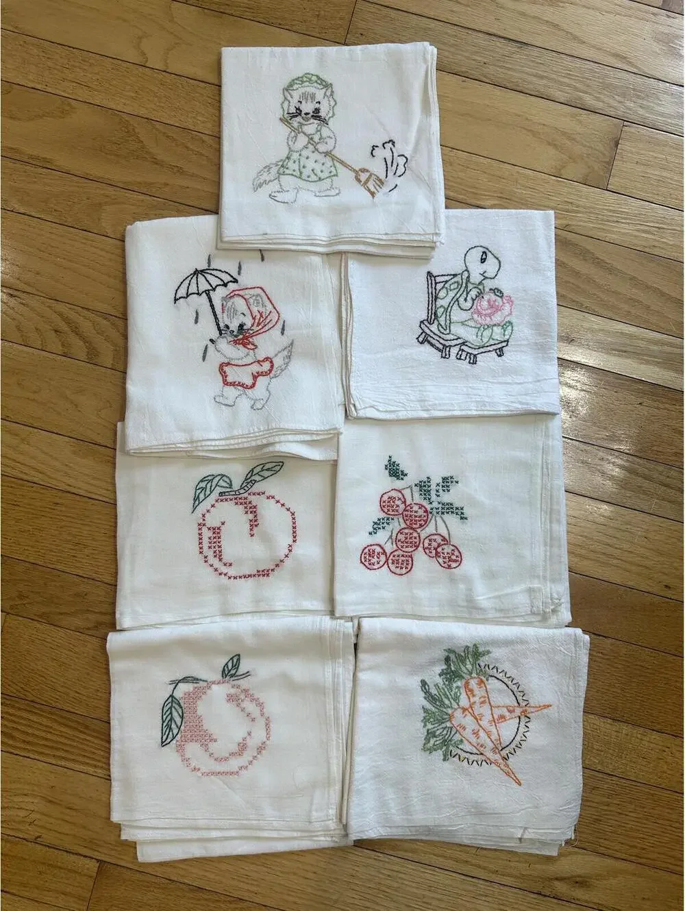 7 VTG Embroidered Tea Towels Cat Turtle Fruit Vegetables Farmhouse Cottagecore